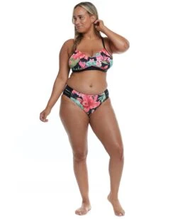 Isla Foca Plus Size Retro High-Waist Swim Bottoms - Black -HYN Swimwear Shop 39527253p 368 isla foca plus size retro high waist swim bottoms black full